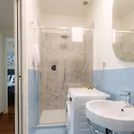 R Orchidea House Apartman